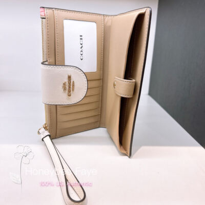 長財布 COACH Phone Wallet In Signature With Floral Print  CAR11 Coach Phone Wallet Signature Canvas With Floral Print In