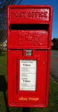 Photo 6x4 Close up, Elizabeth II postbox on Summergroves Way, Hull Hessle c2019