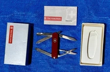 NOS Victorinox Swiss Army Knife Cavalier 58mm Multi Tool Red 53952 Discontinued
