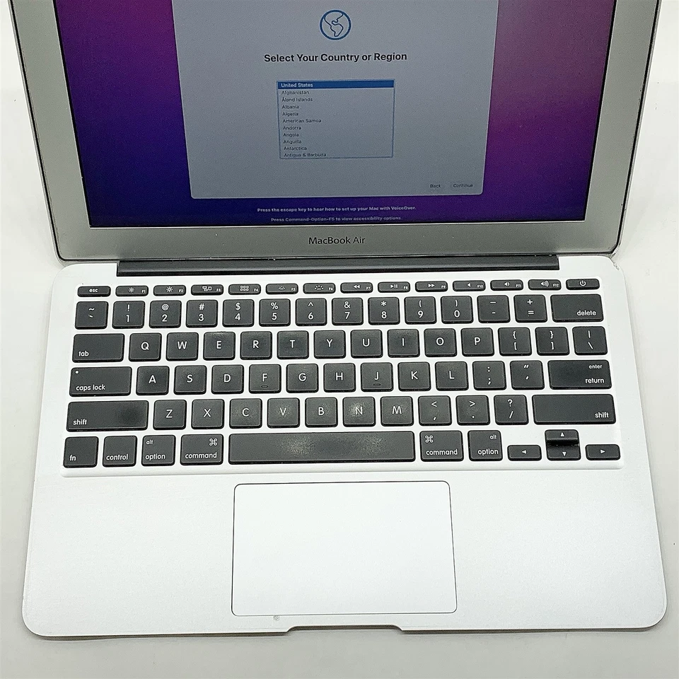Apple MacBook Air 7,1 A1465 2015 i5 5250U 1.60GHZ 11" 4GB 256GB SSD OSX Monterey - Image 3 of 4