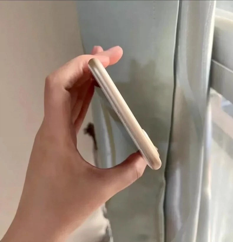 Apple iPhone 7 32GB/128GB/256GB (Unlocked) Apple iPhone 7 Plus - 90% N EW - Image 4 of 4