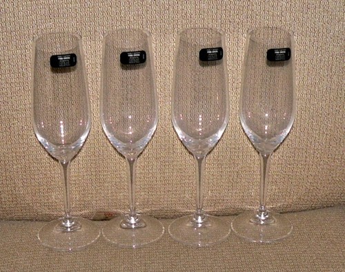 New in Box 4 Riedel Tyrol Crystal 8 7/8” Champagne Flutes - Picture 4 of 5