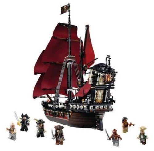LEGO Pirates of the Caribbean Queen Anne's Revenge 4195 In 2011 From Japan USED