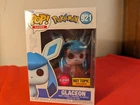 Funko Pop! Vinyl: Pokémon - Glaceon #921 (Flocked) (Hot Topic Exclusive)