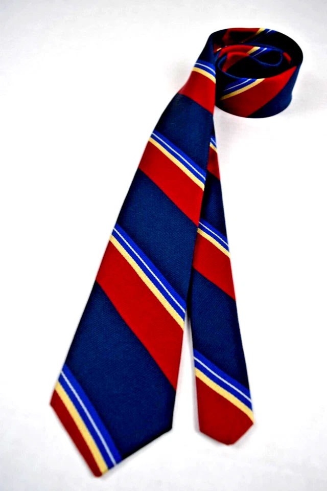 Corbata de Colección Años 80 Stringbeans Club Azul Rojo Amarillo Rayas Corbata de Seda 54" x 2.75" Foto 2 de 4