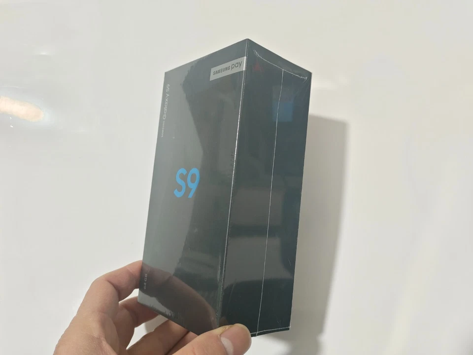 New Sealed Samsung Galaxy S9 64GB Fully Unlocked G960U(USA)/960F(Global) 5.8'' - Image 4 of 4