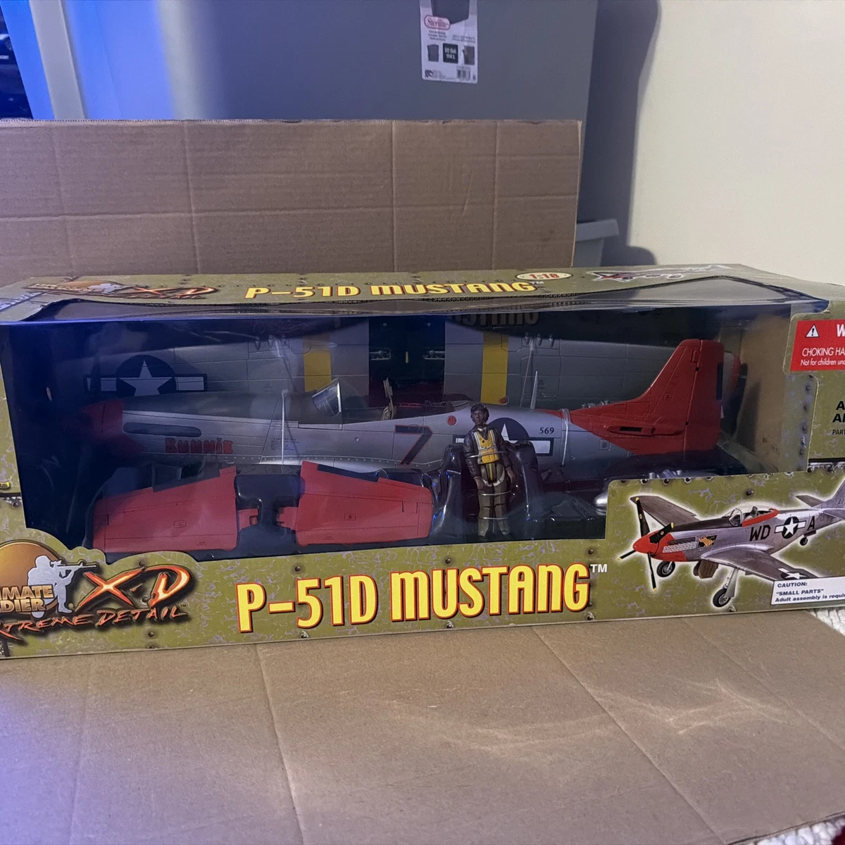 21st Century Toys Plastic 1:18 Scale Diecast Aircraft & Spacecraft