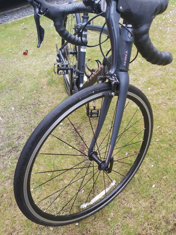 Trek Domane AL 3 56cm Grey Road Bike 700C Aluminium 9 Speed Rim Brake, photo 3 of 5