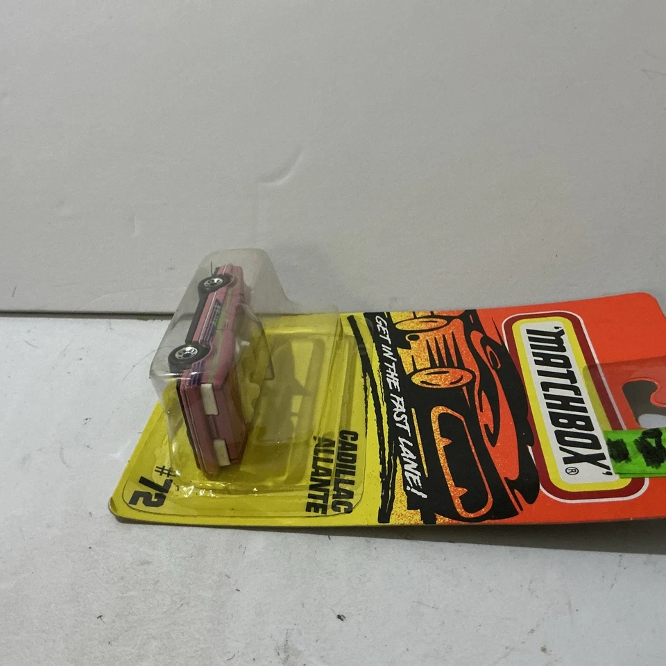 Matchbox 1987 Cadillac Allante MB72 Model Car 1:64 Scale Diecast PINK USED - Image 3 of 4