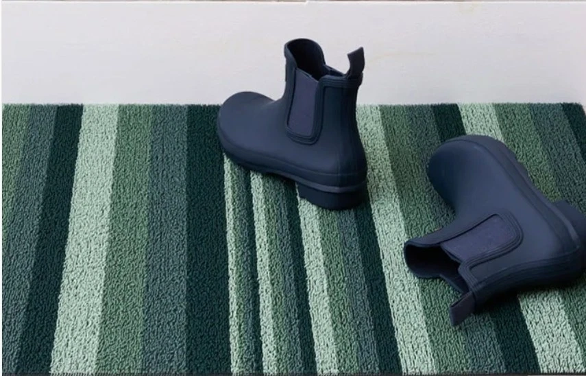 Полиэтиленовый напольный коврик Chilewich Utility Wave Stripe для помещений/улицы 2x3 фута зеленый - Изображение 2 из 4