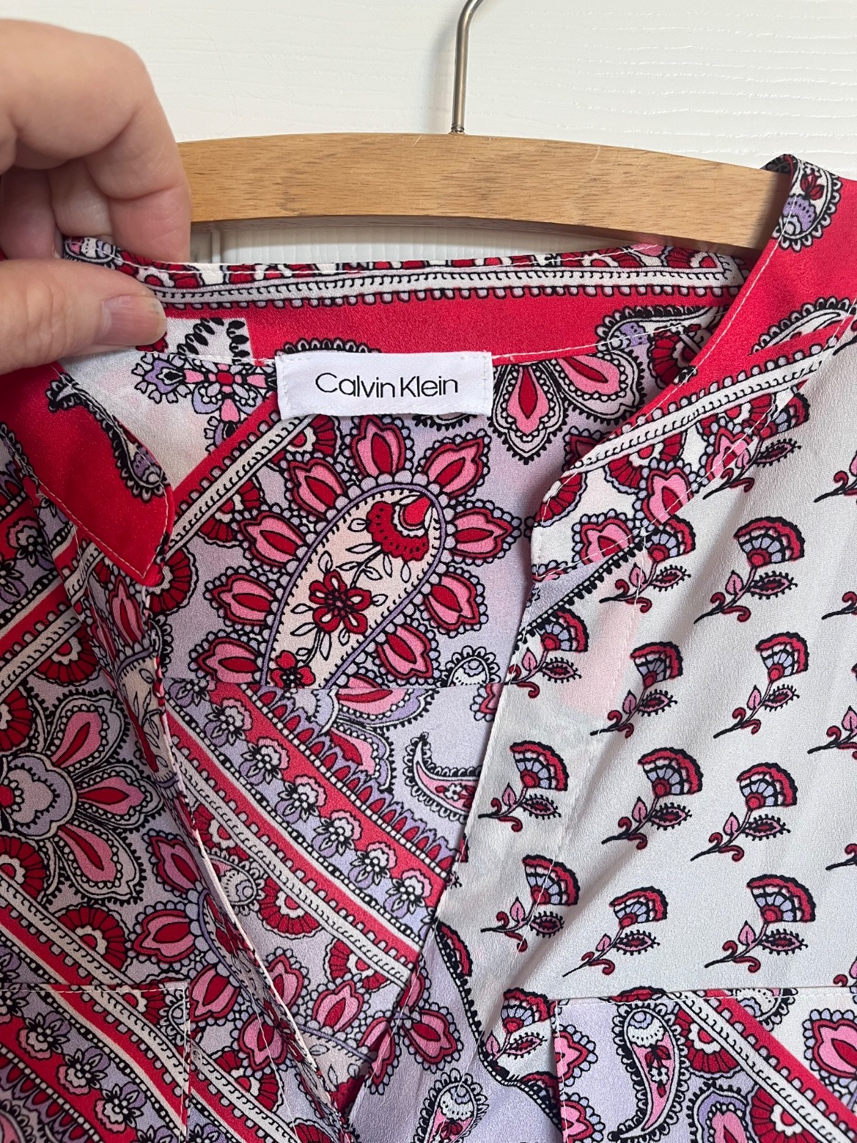 Calvin Klein Roll Sleeve V Neck Button Down Women’s PLUS Size Paisley L/S Blouse thumbnail 2