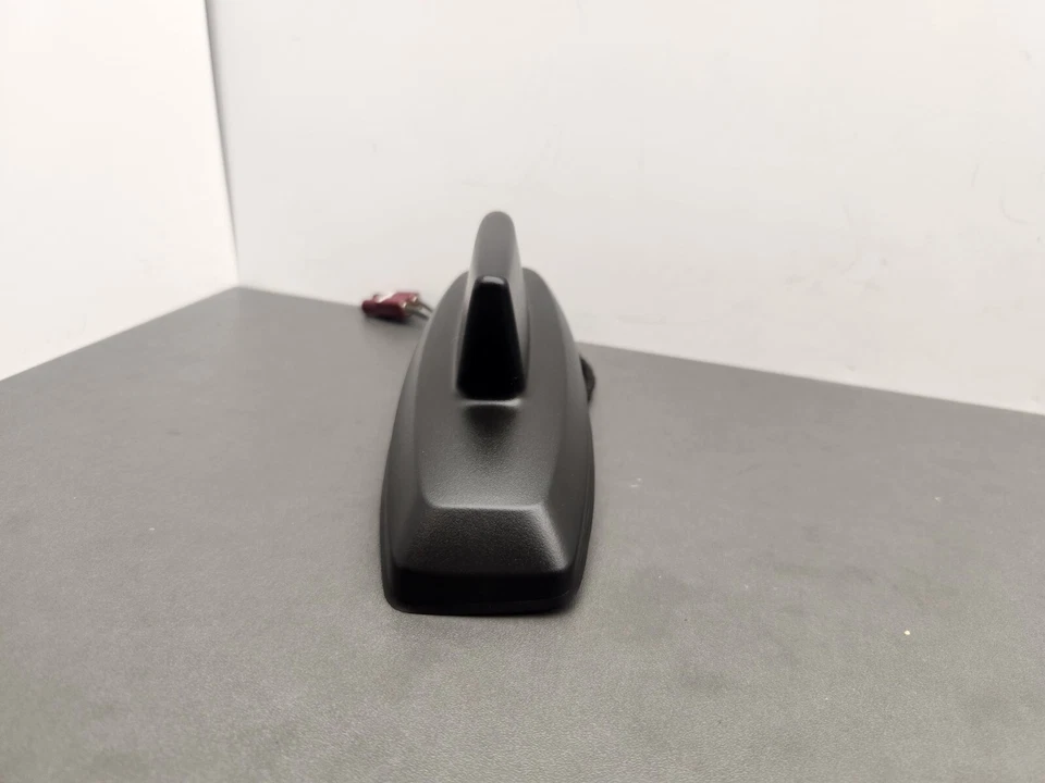  Chevrolet Express 2021 furgoneta antena tiburón OEM 84405021 Foto 3 de 4