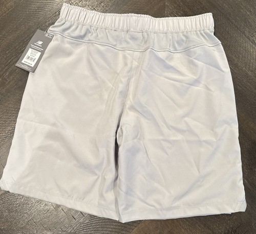 NWT New Balance Boys Lightweight Performance Silver Woven Size XL (18/20) New - Picture 4 of 4
