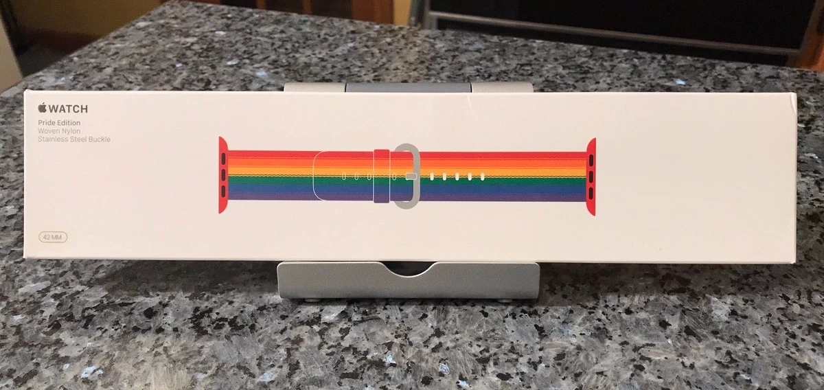 Apple pride store band 42mm