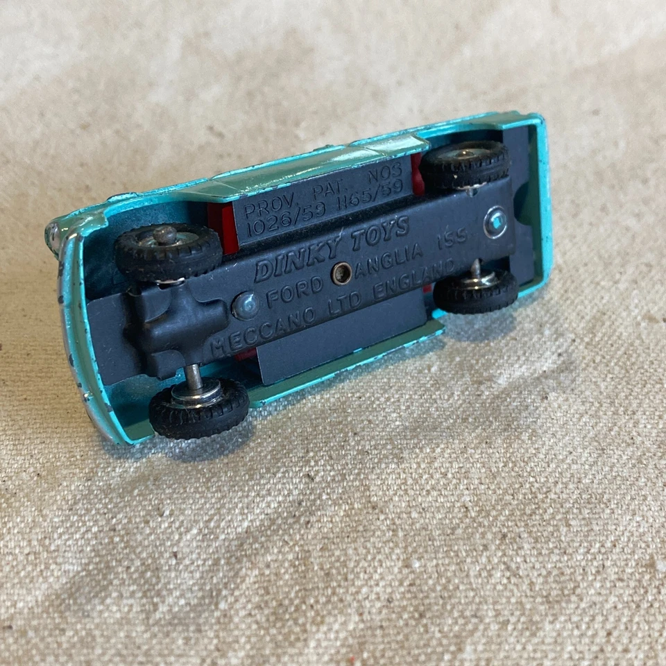 Vintage Dinky Toys #155 Ford Anglia Diecast England Harry Potter Flying Car Foto 3 de 4
