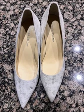 Ivanka Trump women's  High heels, light grey/beige, tannn Size 8 1/2M