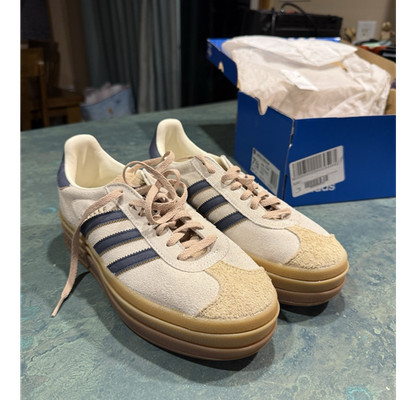 Adidas Gazelle Bold Cream/Navy Suede Sneakers, never worn 