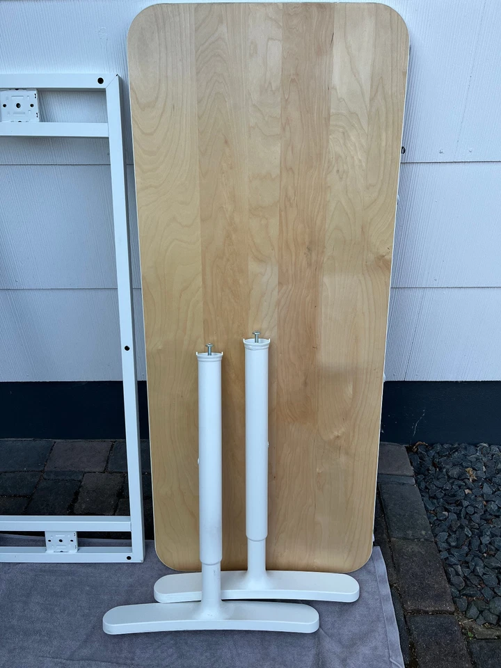 IKEA Schreibtisch BEKANT 140*60 weiß, Tischplatte Birkenfunier, höhenverstellbar