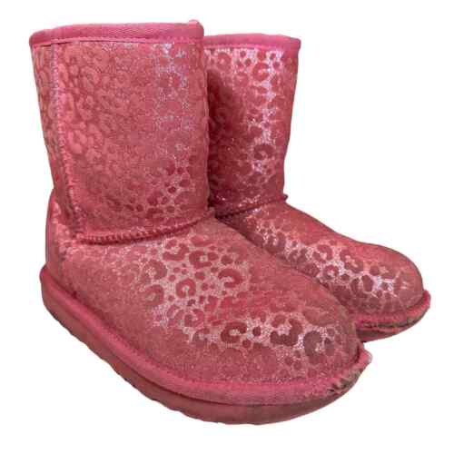 UGG Girls BARBIE US: 3  Pink Glitter Leopard Mid Calf Shearling Boots 1112388K - Afbeelding 1 van 18