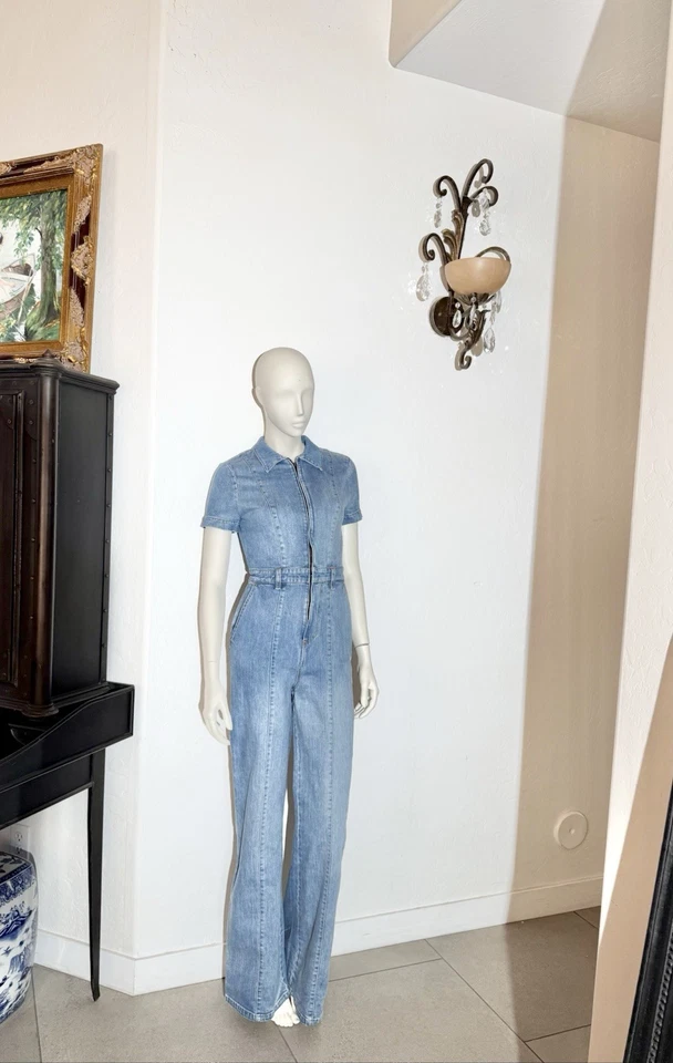 Precioso mono bootleg de mezclilla Alice+Olivia $495 Foto 3 de 4