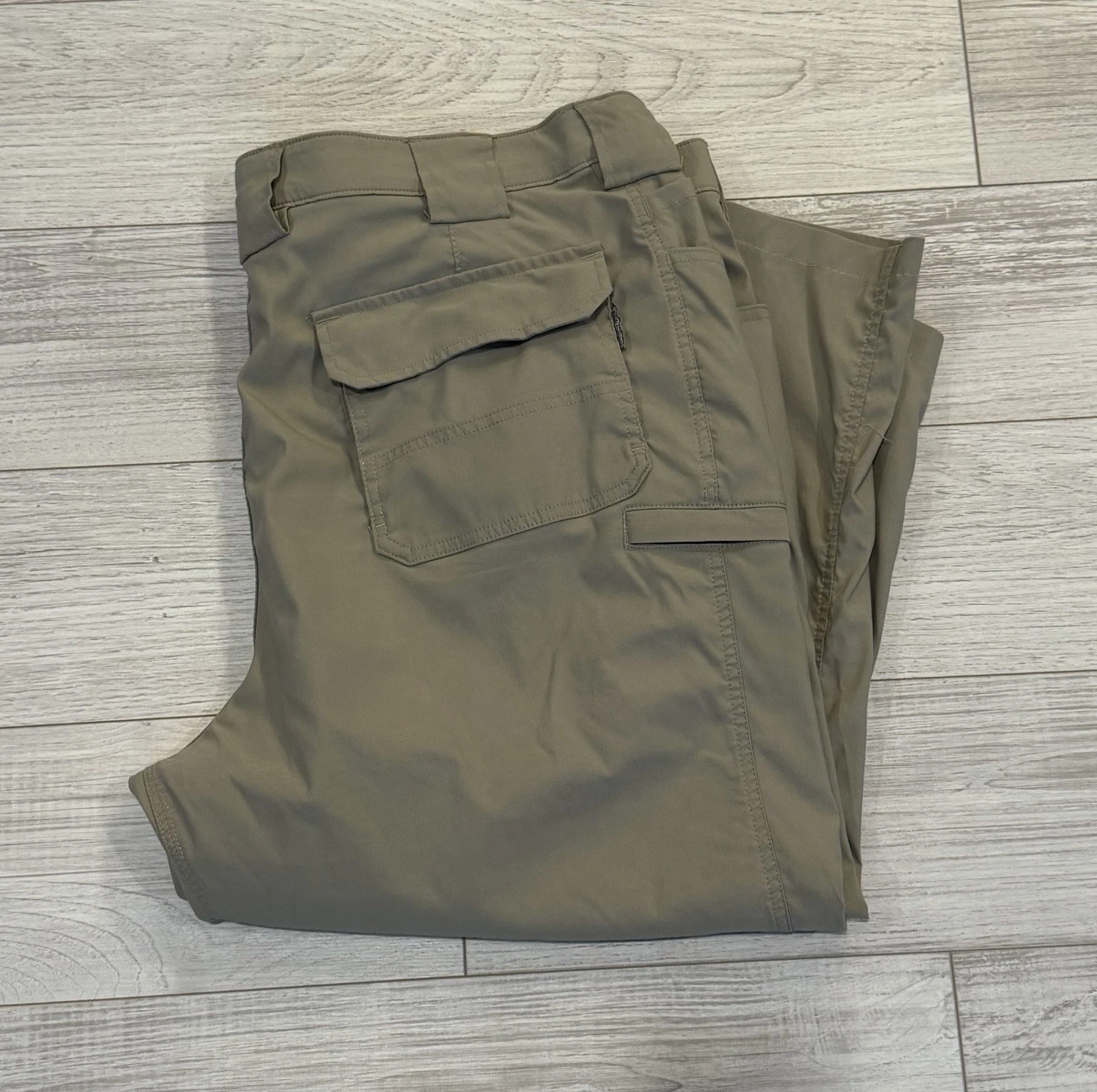 Duluth Trading Pants Mens 46x30 Khaki Flex Dry On The Fly Cargo Outdoors Relaxed