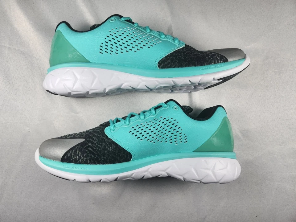 Jordan Trainer ST 820253-303 tamanho 15 azul-petróleo preto branco novo sem caixa - Imagem 3 de 4