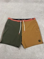 Roark Swim Trunks Men 38 Chiller Board Shorts Bathing Suit Outdoor Hiking Casual