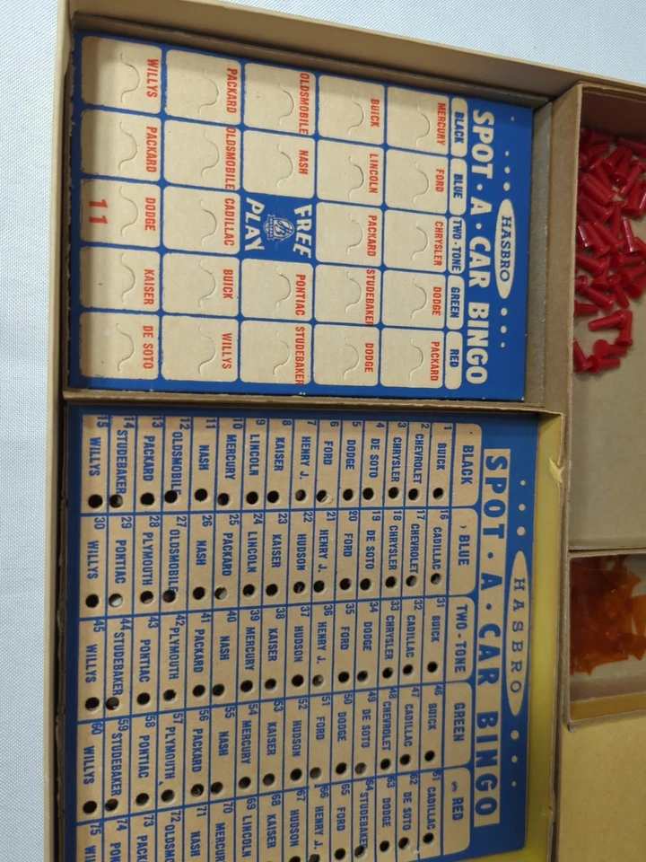 Juego de bingo automático Spot-A-Car #2700 de Hasbro, años 50 en embalaje original Foto 4 de 4