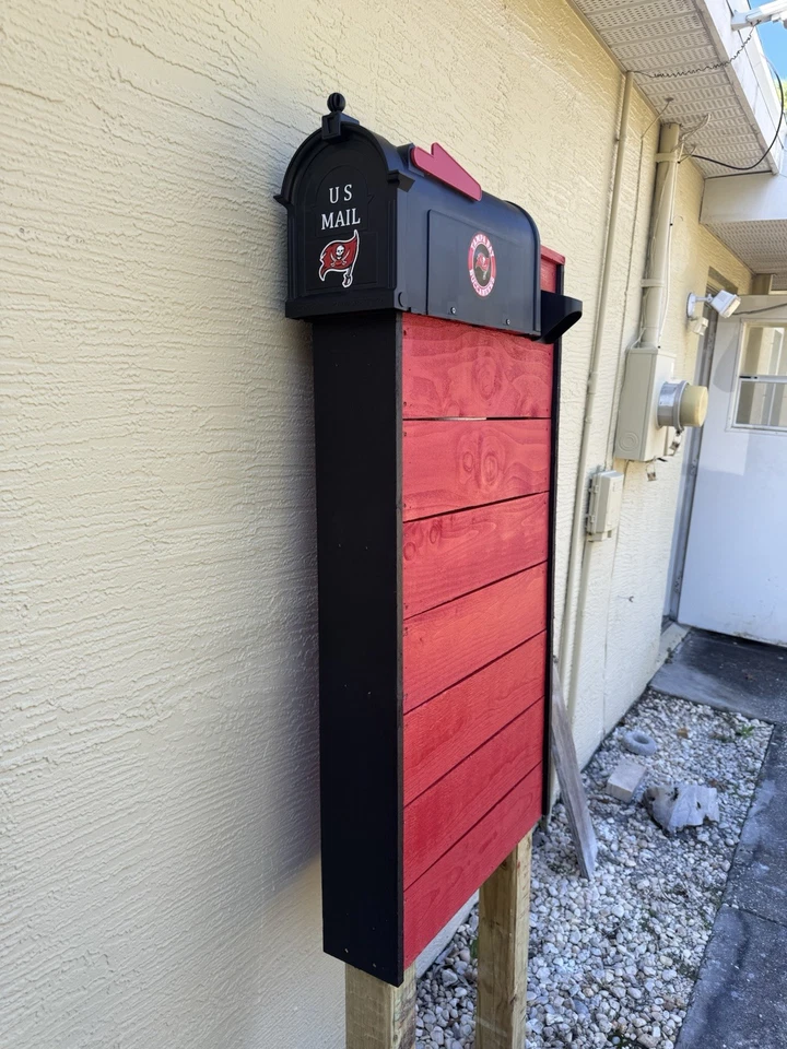 custom Buccaneers Mailbox - Image 2 of 2