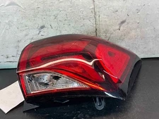 22-24 CHEVY EQUINOX Tail Light Assembly passenger qtr panel mounted 85540058