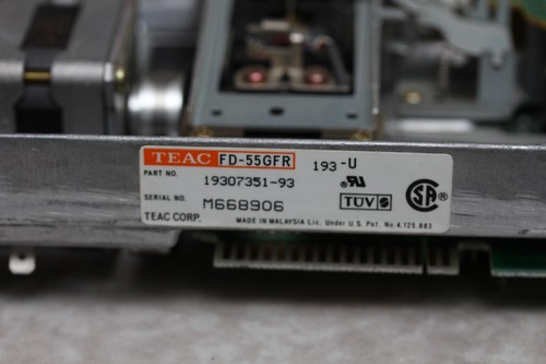FDD 5.25” 1.2Mb / 360Kb TEAC FD-55GFR 193-U Internal Floppy Disk Drive Beige - Afbeelding 4 van 10