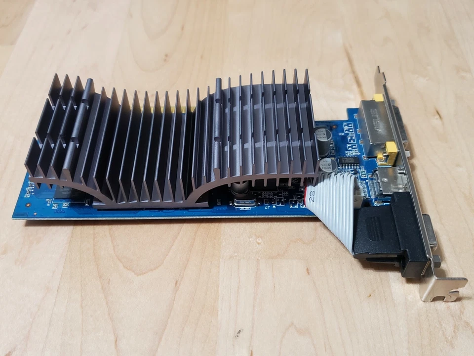 Asus EN8400GS Geforce 8400 GS Video Card 512MB DDR3 Silent PCIe x16 low profile - Image 4 of 4