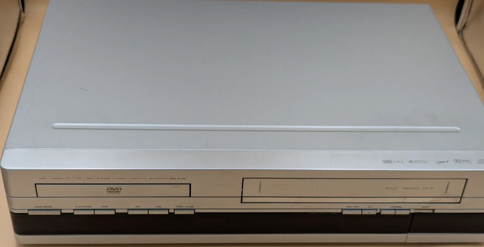 Reproductor combinado RCA DRC 6100N DVD VHS VCR leer descripción piezas o reparación  Foto 4 de 4