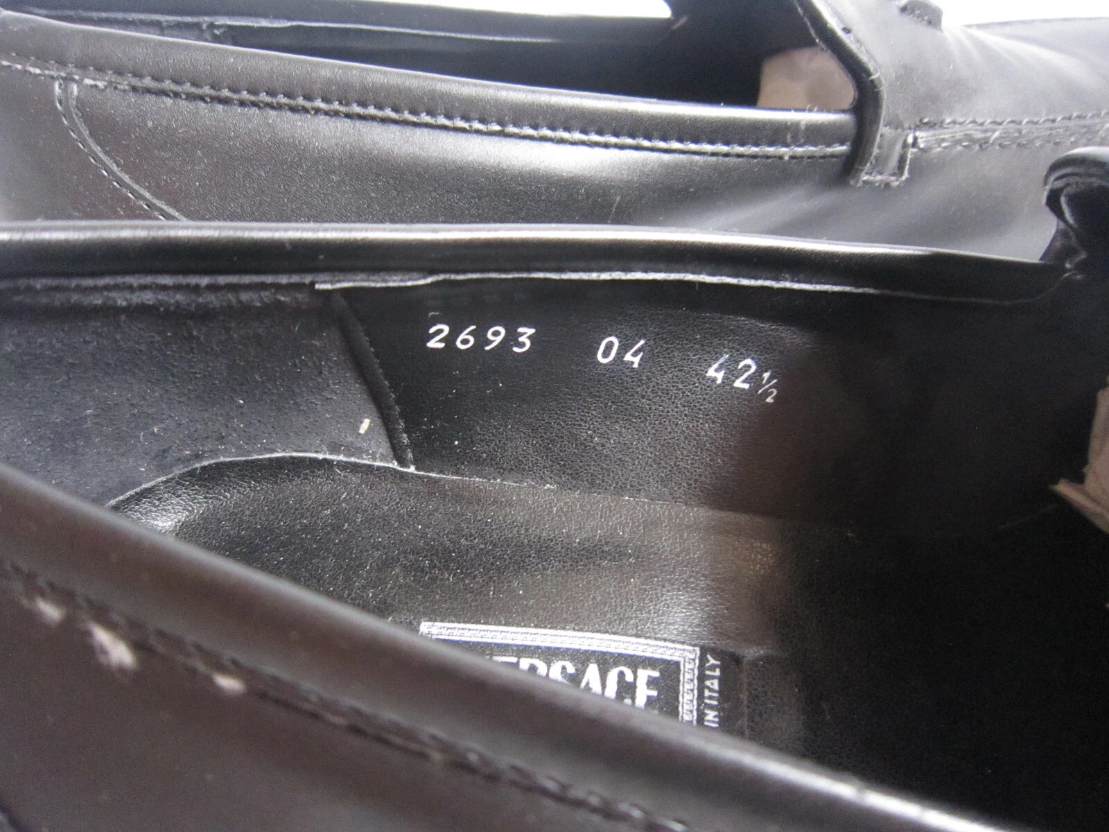 Scarpe uomo Versace V2 Classic in pelle nera. Taglia 42.