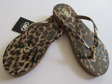 G By Guess Los Angeles GG Darcey13-C Animal Print Flip Flop Gold Letters New