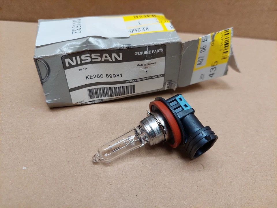 Nissan Headlamp Halogen Bulb H9 12V 65W KE26089981 Philips Genuine NEW - Image 2 of 4