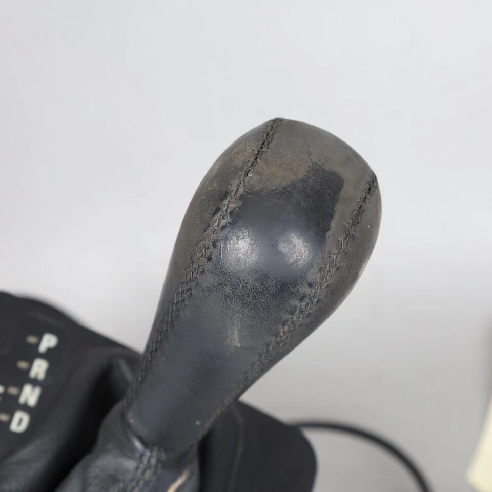 2002-2006 BMW 325i 330i Automatic Gear Selector Shifter 25167515261 OEM Used - Image 2 of 4