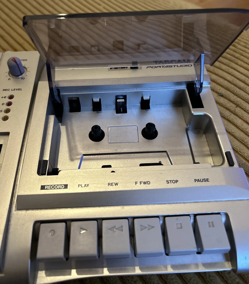 TASCAM MF-P01 Portastudio 4 Spur/4-Track Analog Cassette Tape Recorder/TEAC - Bild 4 von 4