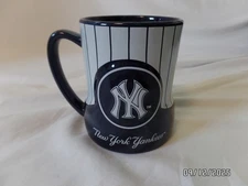 New York Yankees Pinstripe MLB 16oz Coffee Mug Cup Boelter Brand 2011