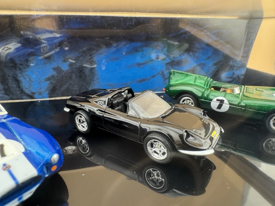 💙Hot Wheels Batman The Bruce Wayne Collection 1/10000 Limited Cobra Ferrari💙 Foto 3 de 4