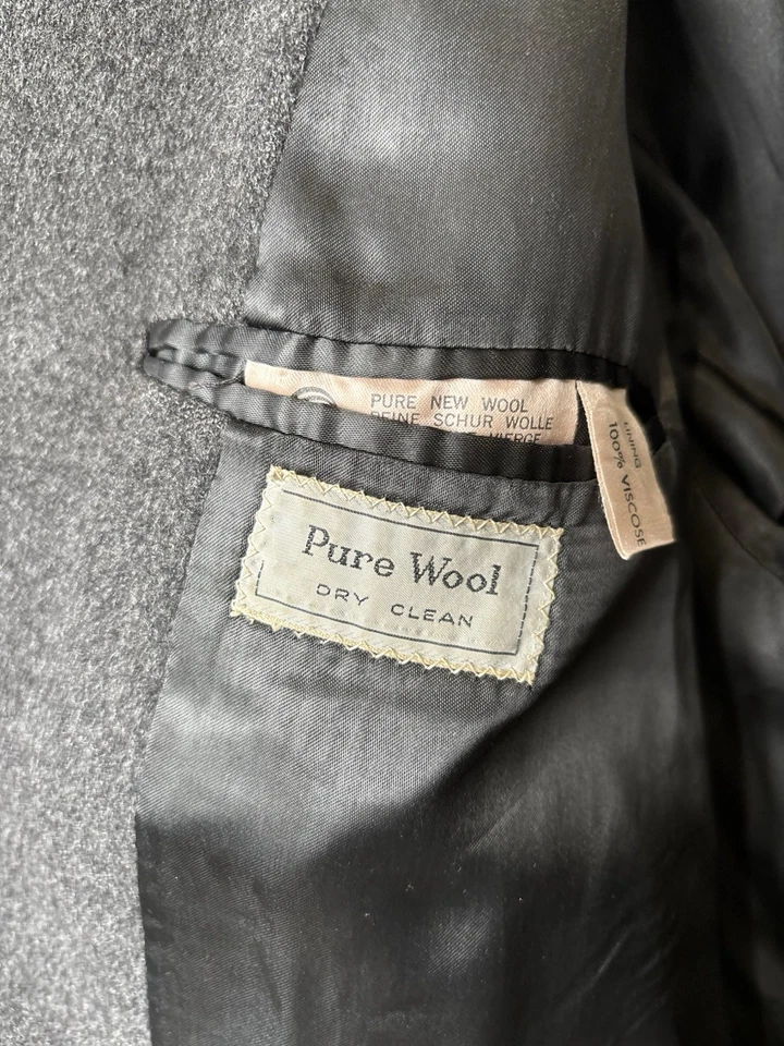 Vintage AQUASCUTUM Mens Overcoat Coat Grey Wool made in England immaculate  - Image 4 of 4