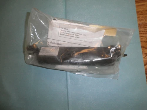 Parker Model: XR057-370FT-AP23M-A Rotary Actuator. New Old Stock 