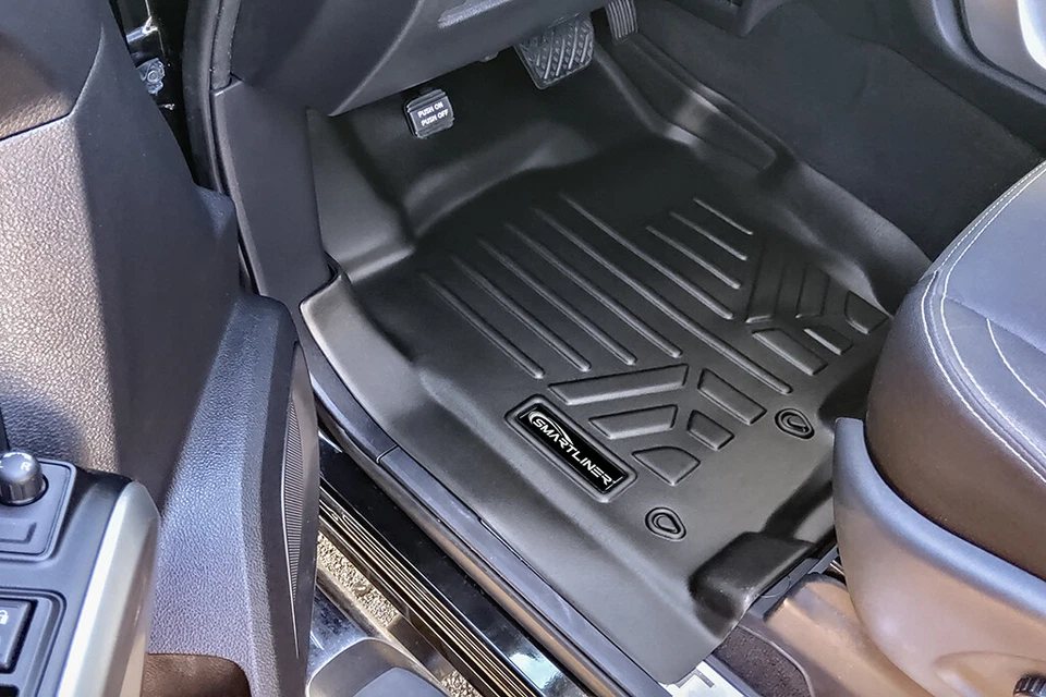 SMARTLINER Custom Fit Floor Mats 2 Row TPE 2017-2022 Nissan Titan King Cab - Imagem 3 de 4