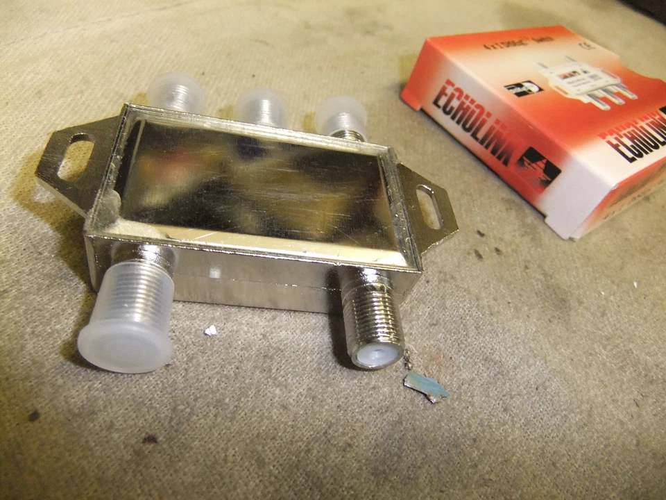 Schalter 4X1 DiSEqC Satellitenschüssel FTA Receiver 4 Wege Multi LNBF F Stecker ECHOLINK - Bild 2 von 2