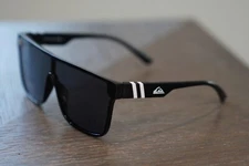 Quiksilver Sunglasses Unisex (Black/Black)