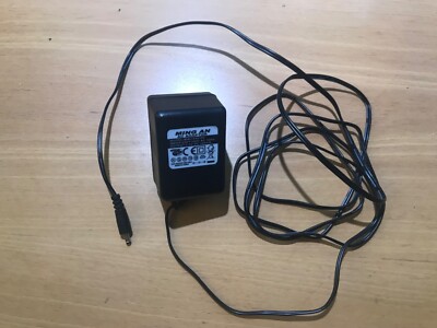 Ming An AC Adaptor MAI-040100, Netzteil; Output: DC 3,5V, 100mA