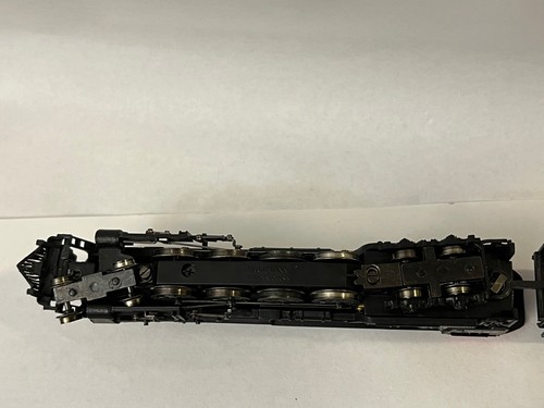 Bachmann N Scale 4-8-4 Great Northern Steam Locomotive No. 2576 - Picture 4 of 8