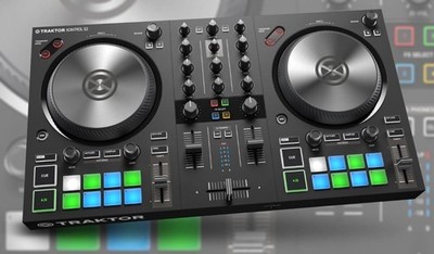 Native Instruments Kontrol S2 MK3 DJ Controller - 25421 + black carrying case