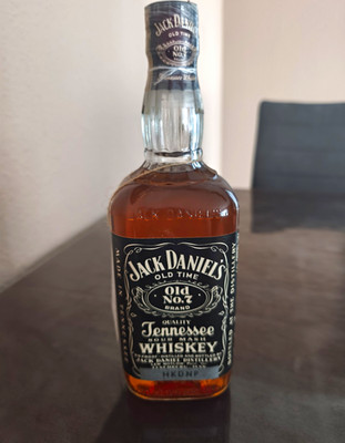 Sehr Alte Jack Daniels Flasche Baujahr 1977. 750ml. Rarität