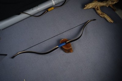 Black Slat 25lb Traditional Bow Handcrafted Laminated One-Piece Recurve